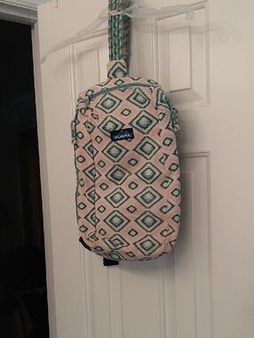 Kavu COHO Pink and Teal Diamond-Print Switch Slinger Pack RARE